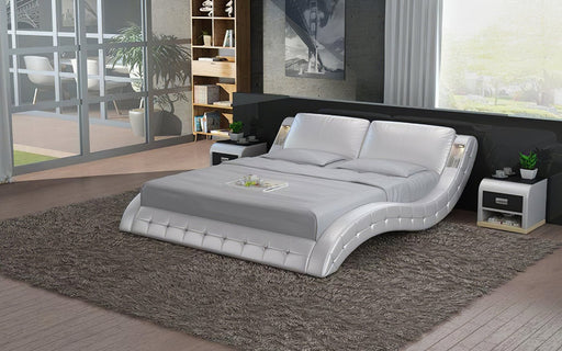 Deskins Modern Tufted Leather Bed - Jubilee Furniture